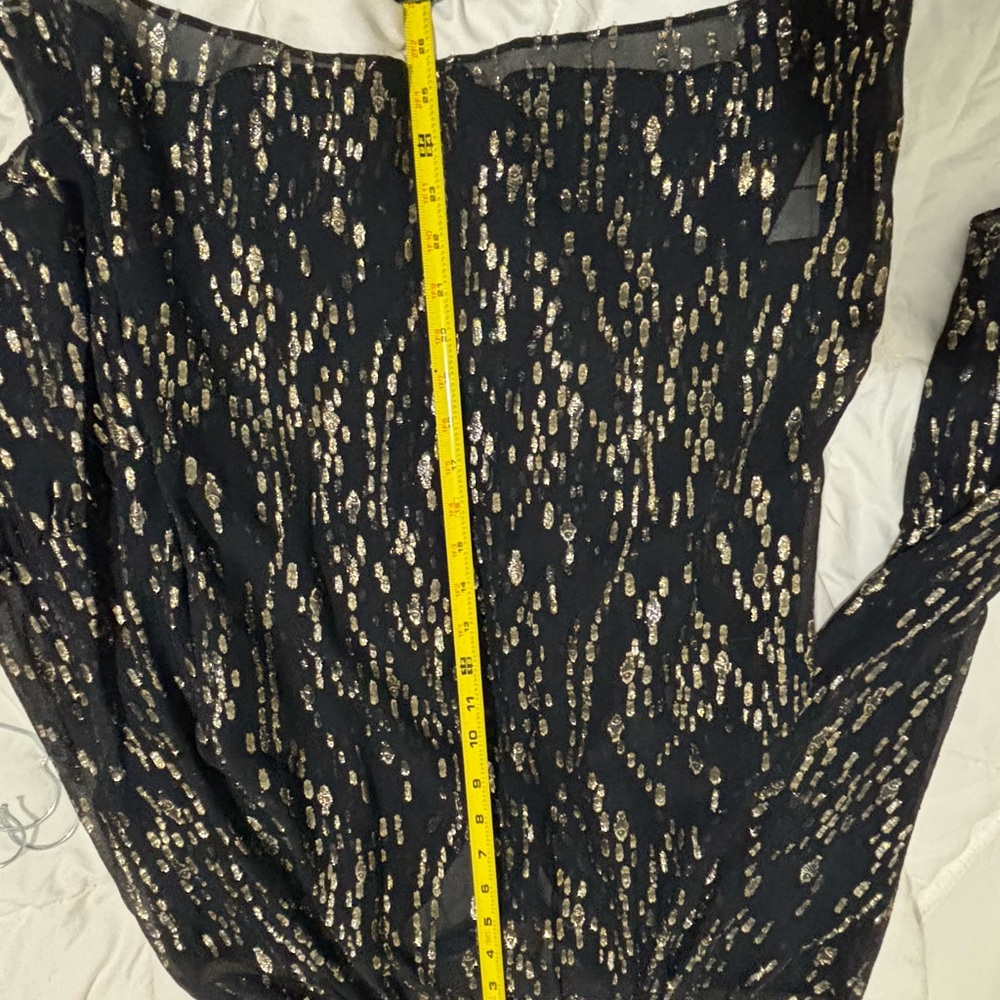 Lilly Pulitzer Black Gold Metallic Silk V Neck Blouse Size Large - Picture 6 of 8